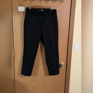 NWOT - Liz Claiborne - "Sloane" Lightweight Black Capri's- Size 10